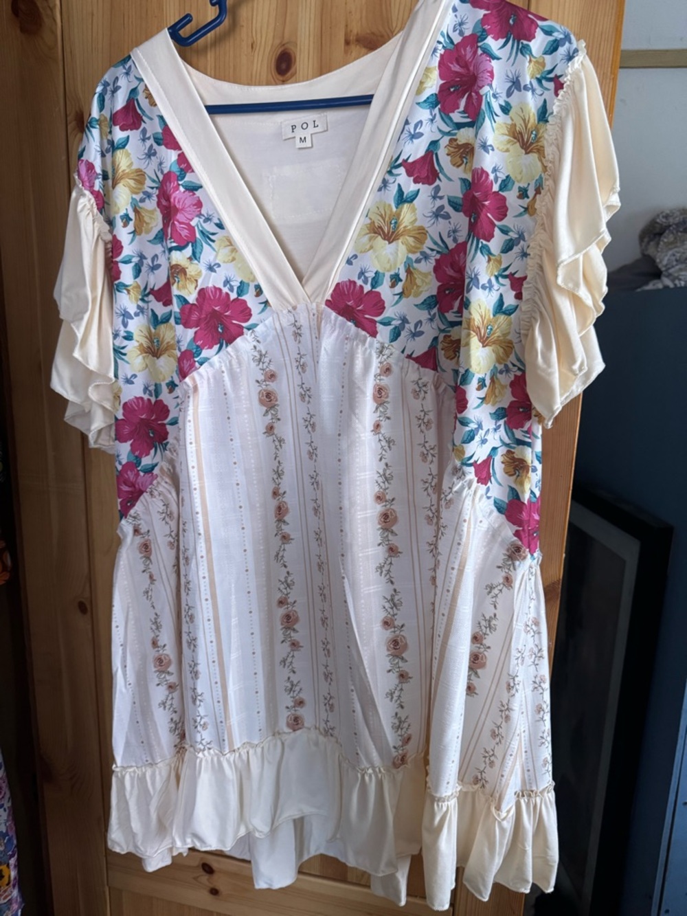 POL Delicate Glow Top / Cream - Size M